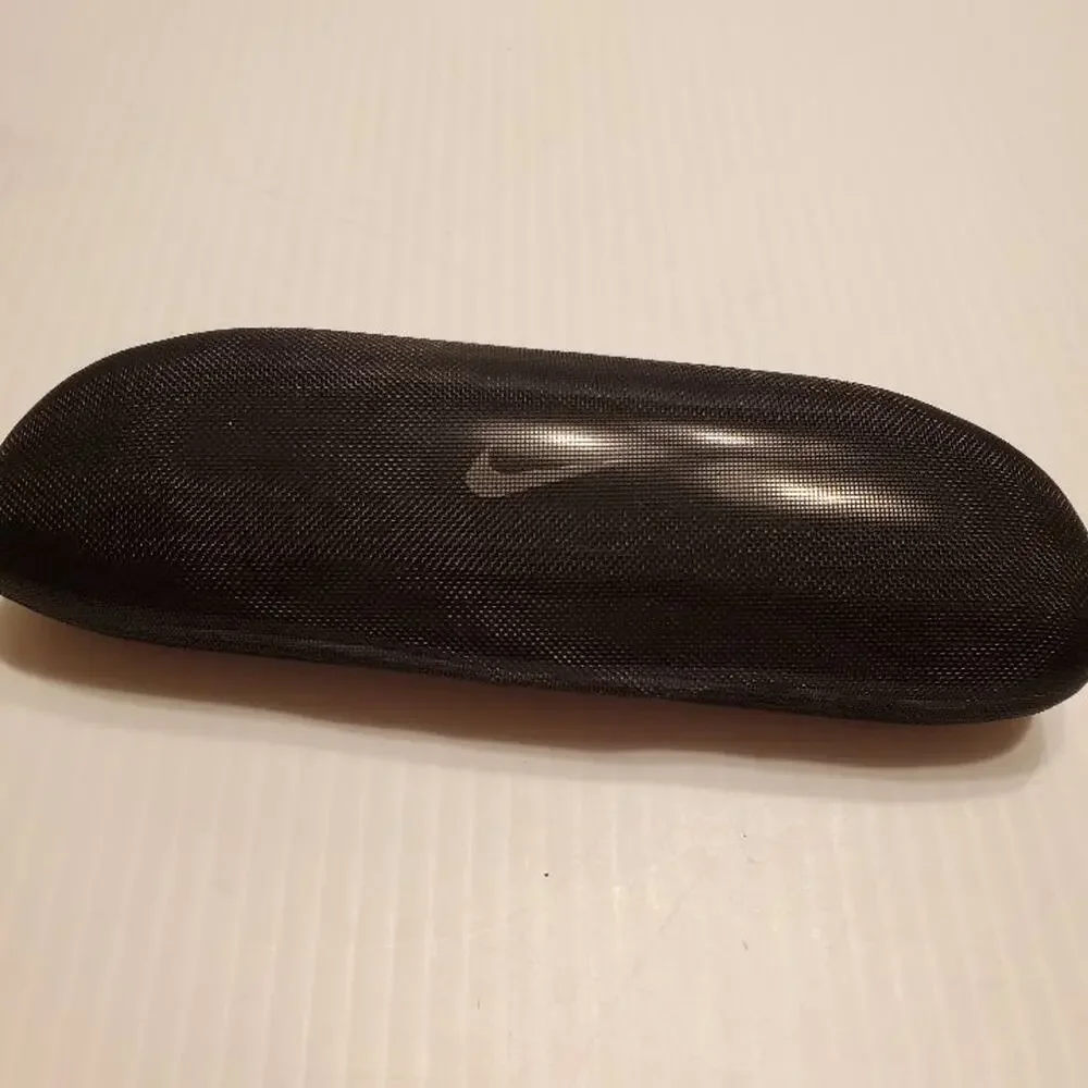 NIke small clamshell eyeglasses case